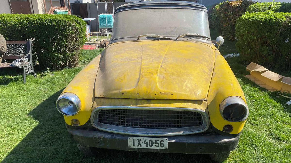 Hledáte projekt? Na prodej jsou dvě původní Škody Felicia. Cena je nízká, nudit se nebudete